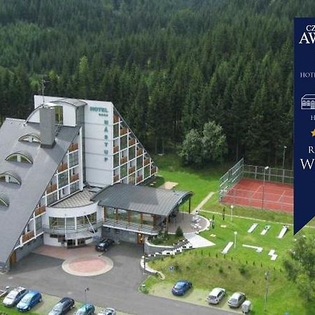 Hotel Nastup โลชนา โปด กลิโนฟเซม ภายนอก รูปภาพ