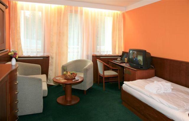 Hotel Nastup โลชนา โปด กลิโนฟเซม ห้อง รูปภาพ